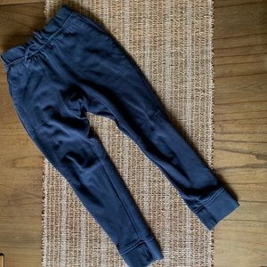 GAP kids navy blue joggers size Medium